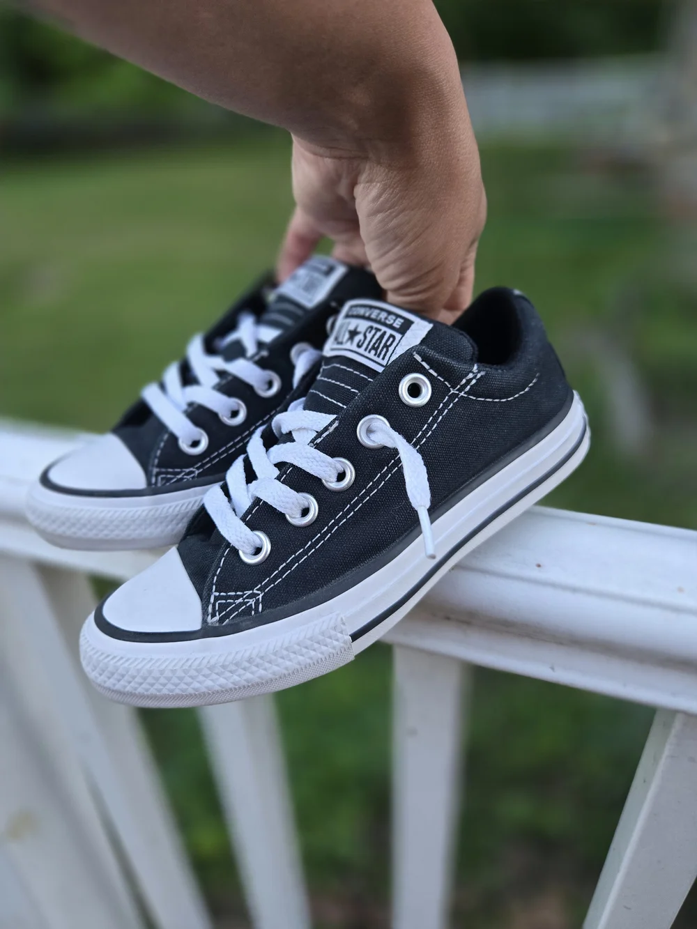 Converse Kids' Black Low Top Chuck Taylor All Star Sneakers US13